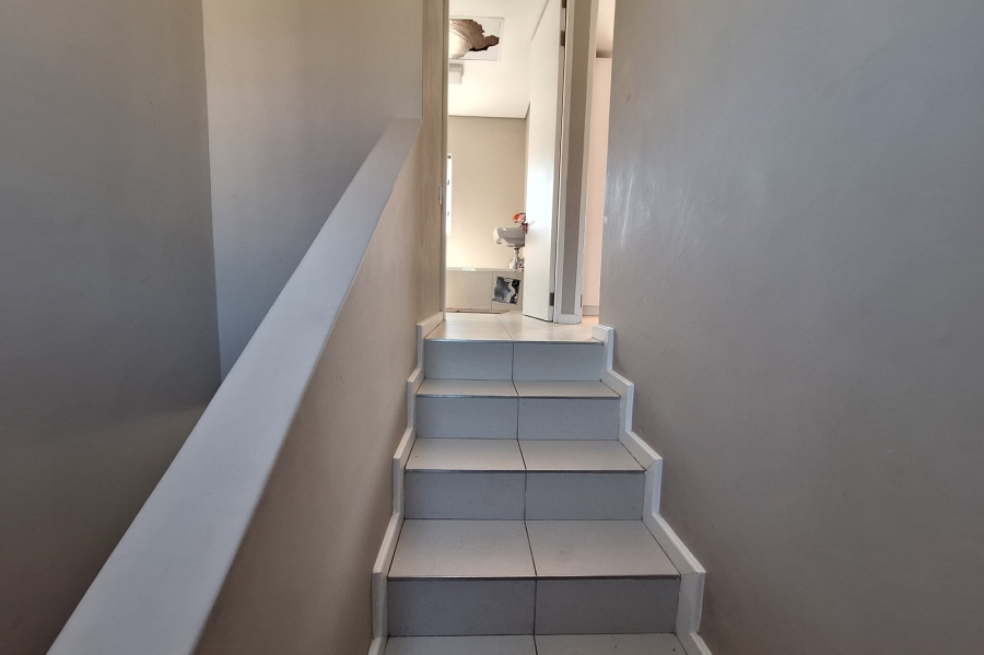 2 Bedroom Property for Sale in Somerset Lakes Western Cape